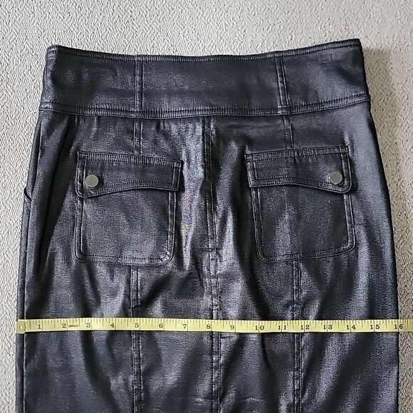 Bebe Black Shiny Metallic Pencil Skirt - Size 6 - Picture 10 of 16